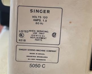 Singer 5050C Sewing Machine		
