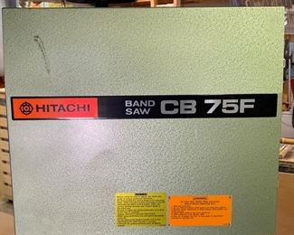 Hitachi CB-75F Resaw Bandsaw CB75F	70x26x38in	HxWxD
