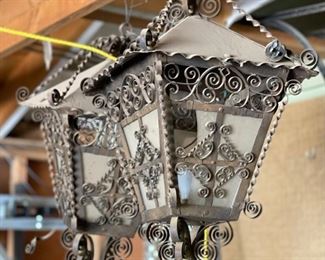 2pc Vintage Wrought Iron Hanging Lamps PAIR	20x13x13in	HxWxD
