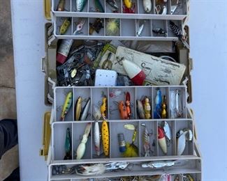 Fishing box/kit filled with old rare lures		

