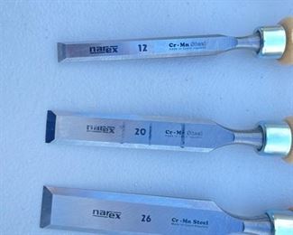 Narex 4 Piece Profi Standard Bevel Edge Chisel Set (6, 12, 20, 26mm) 863010	4 chisels 6,12,20,26	

