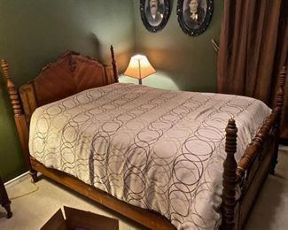Antique Full Bed