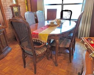 Dining Room Set W/Leaf