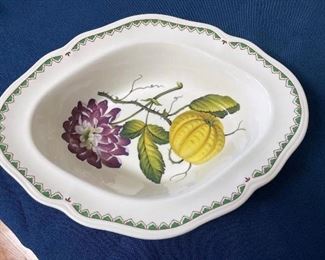Spode England Victoria Pumpkin / Dahlia S3425-R Diamond Oval Vegetable Bowl