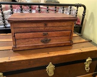 Oak Chest 