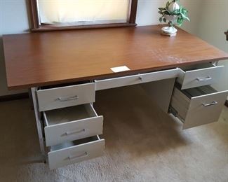 Steelcase Office Desk 36x70 with key
