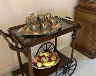 Tea cart
