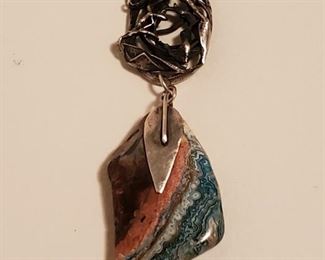 Sterling pendant w/agate...Mildred Ball (unsigned)...