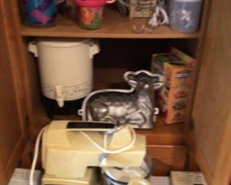 Bubba Cup, Tervis Cup, Kitchen Aide Hand-held Mixer, Lamb Cake Pan, etc...