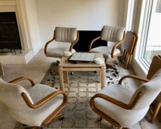 4 Rolling Chairs, End Table, Area Rug