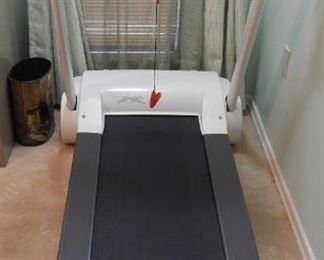 Smooth Fitness 4.25 treadmill