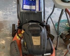 Husqvarna lawnmower - works