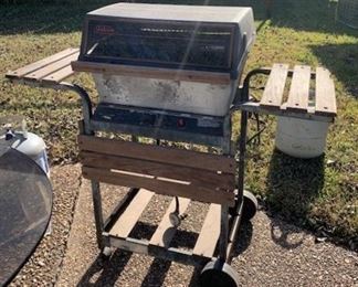 Small gas grill