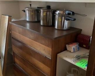 Assorted kitchens item, vintage chest