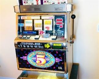 IGY Five Times Slot Machine with all keys.  Machine has error code and requires maintenance