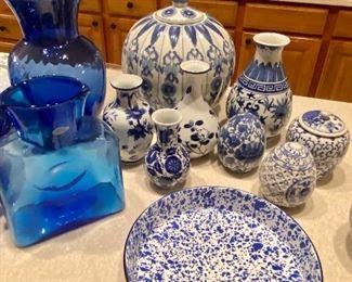 China Blue fine porcelain, Bombay, enamelware