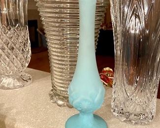Fenton Water Lily blue bud vase