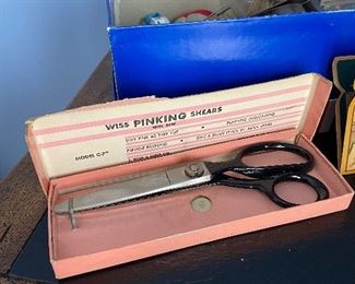 VTG Wiss Pinking shears with original box