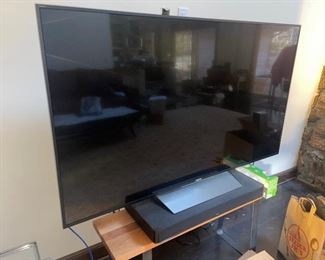 BIG TV oh my!  65" Sony Smart Tv XBR65X850D  inc remote, works great