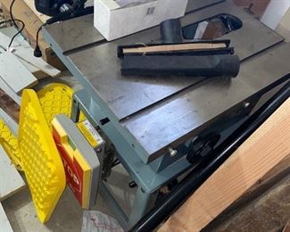 Wood and woodworking tools 10” delta table saw with separate motor “needs ingenuity”