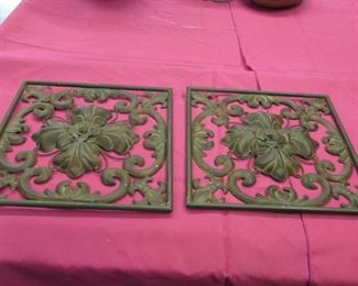 2 decorative square frames
