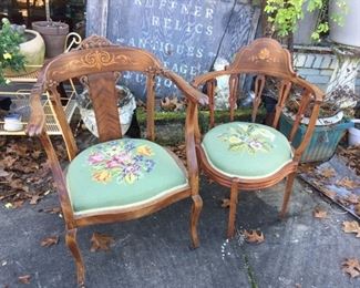 Adorable chairs!