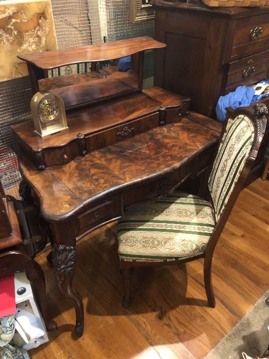 Item # 1: Mahogany Desk belonging to Mildred Thompson, price $500
