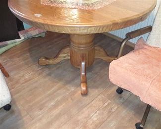 Round oak kitchen table