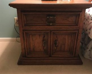 Two Drexel bedside table/cabinets with one drawer and enclosed shelf