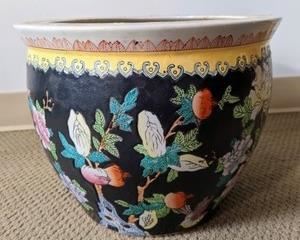 Colorful Ceramics Chinese Planter. The inside is a little dirty but can probably be cleaned up nicely! Measures 11” high and 14” in diameter.