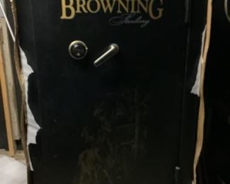 Browning Sterling 28 gun safe. 775 lbs.  still in box