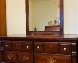 Old colony dresser