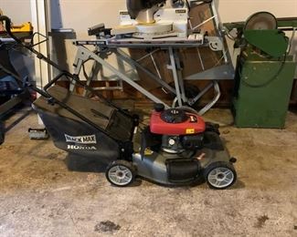 Black Max 21" 160cc Front Wheel Drive Mower Powered by Honda