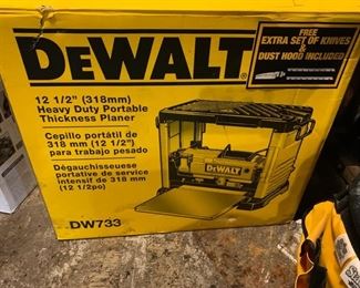 DeWalt 12 ½" Heavy Duty Portable Thickness Planer New in Box