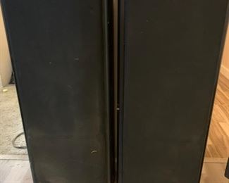 KLH AV-5001 Floor Standing Speakers