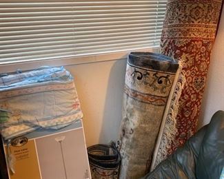 Area Rugs, Household Items 