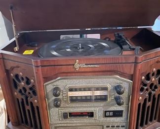 Emerson NR305TT Heritage Home Audio System with CD and Cassette Players 