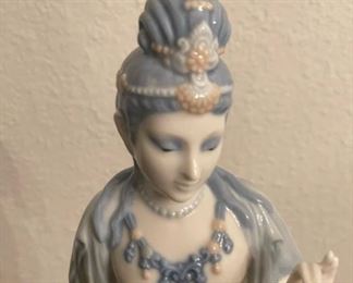 Lladro figurine