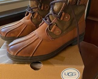 Ugg Cecile Boot Size 7