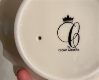 The Crown Classics Porcelain Candle Holder w/ 18k Gold Trim