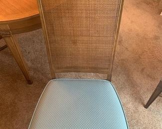 United Furniture Mid-Century Dining Set