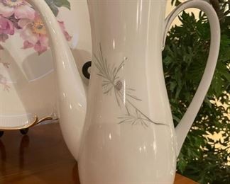 Noritake Mimi Pitcher 6309