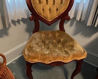 Heart Back Tufted Chair