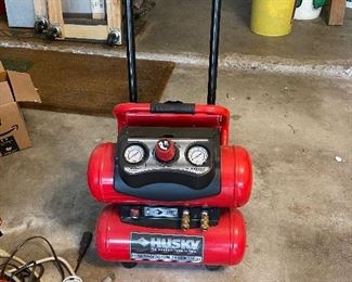 Portable air compressor