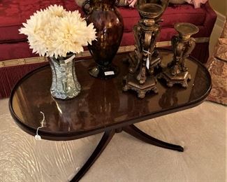 Oval coffee table