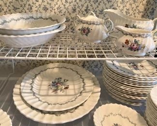 Royal Doulton "The Chelsea Rose" china - 114 pieces