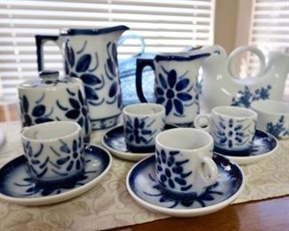 Cute Blue and White Dishes - Porcelana M. SIAO - MG