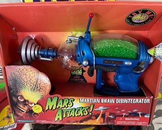 Mars Attack Brain Disintegrator in Box