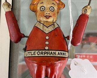 1930's Little Orphan Annie Marx Windup