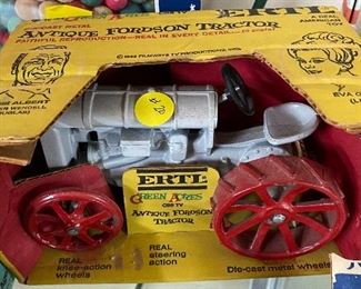 Ertl Green Acres Antique Farm Tractor